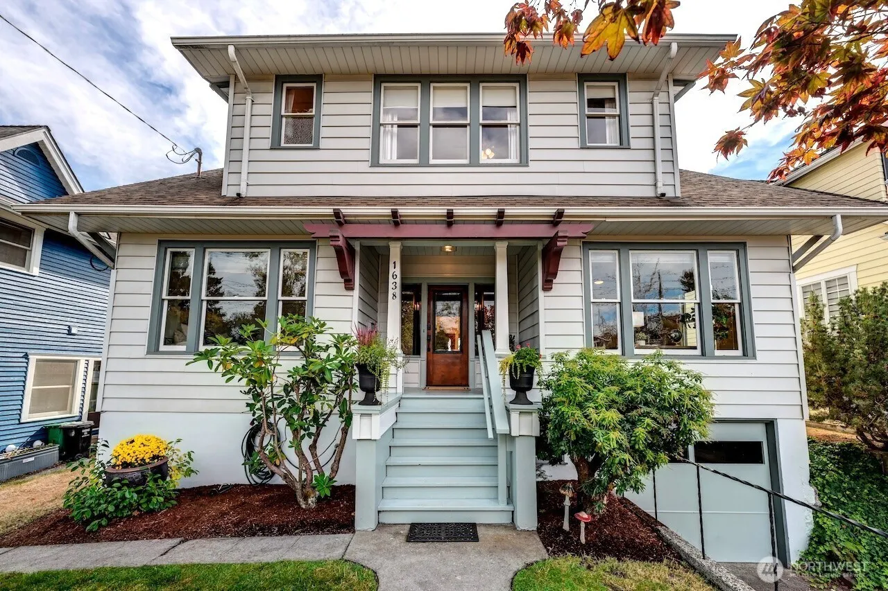 Property photo for 1638 Palm Avenue Sw, Seattle