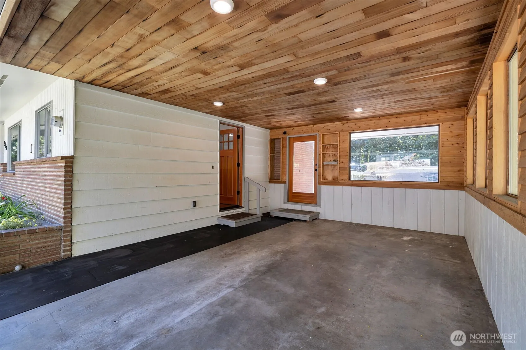 Property photo for 1515 Ne 106th Street, Seattle photo 2