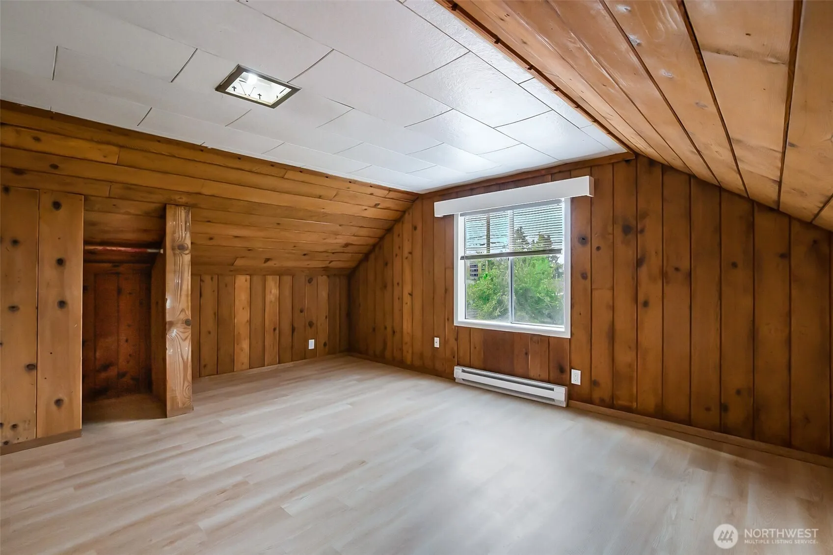 Property photo for 1102 Lombard Avenue, Everett photo 3