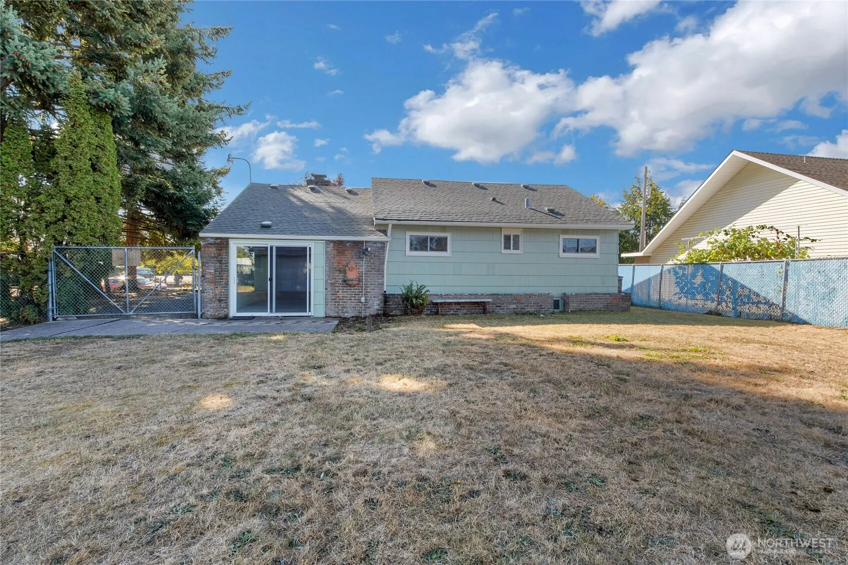 Property photo for 231 S 94th Street, Tacoma photo 3
