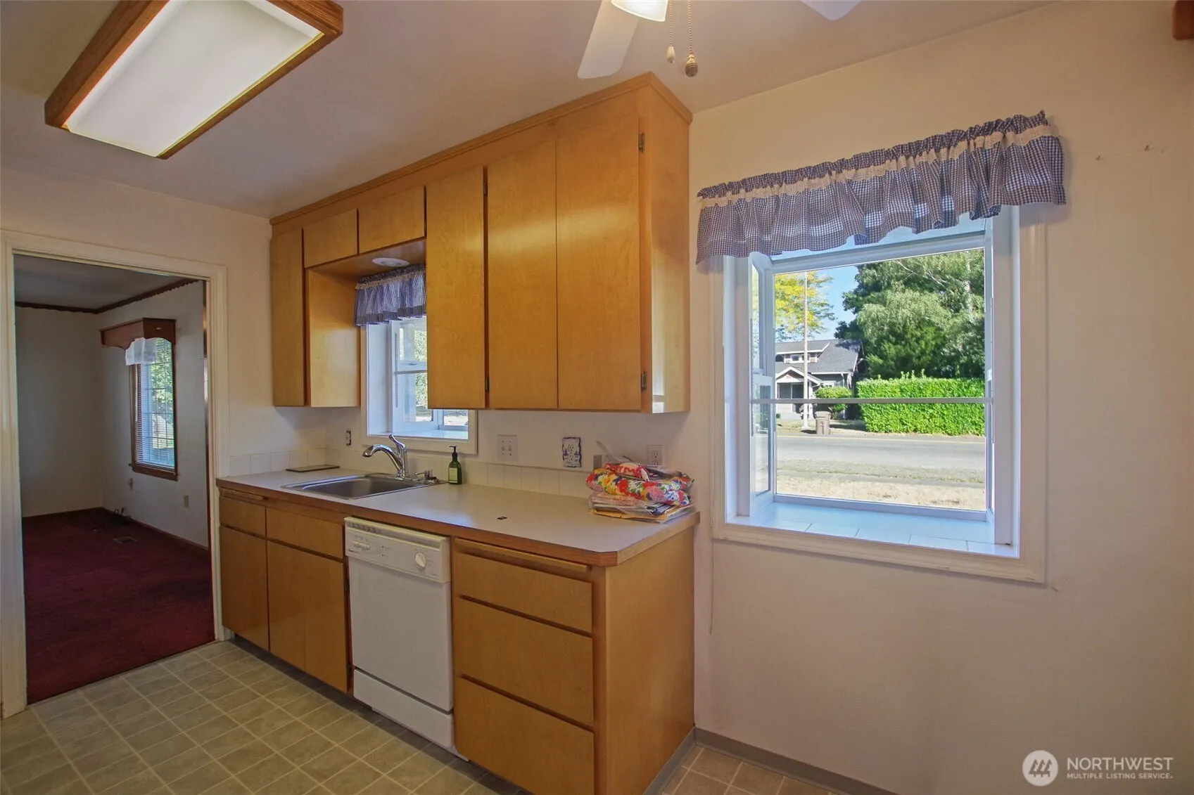 Property photo for 4612 N 30th Street, Tacoma photo 4