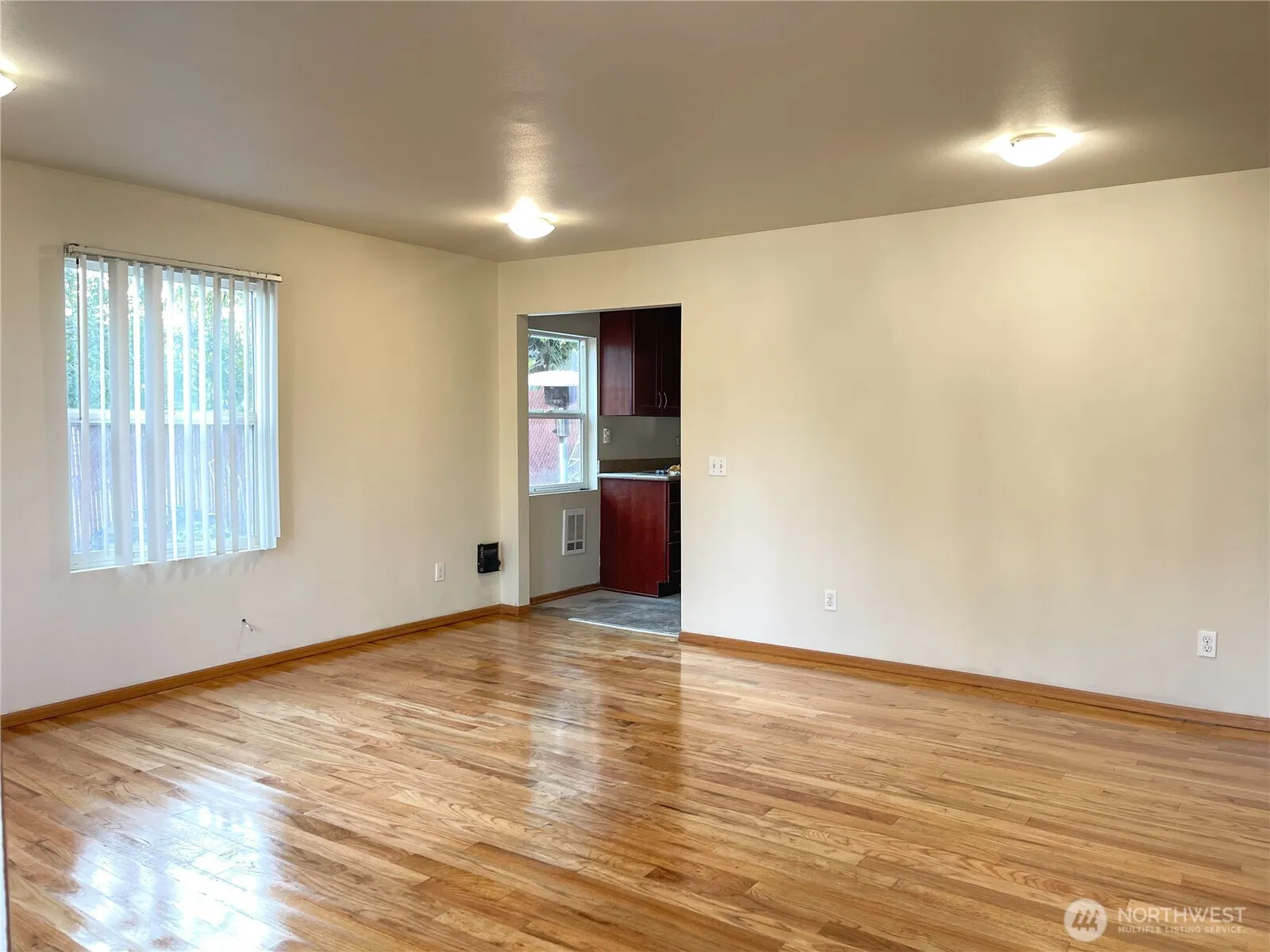 Property photo for 9827 20th Avenue Sw, Seattle photo 3