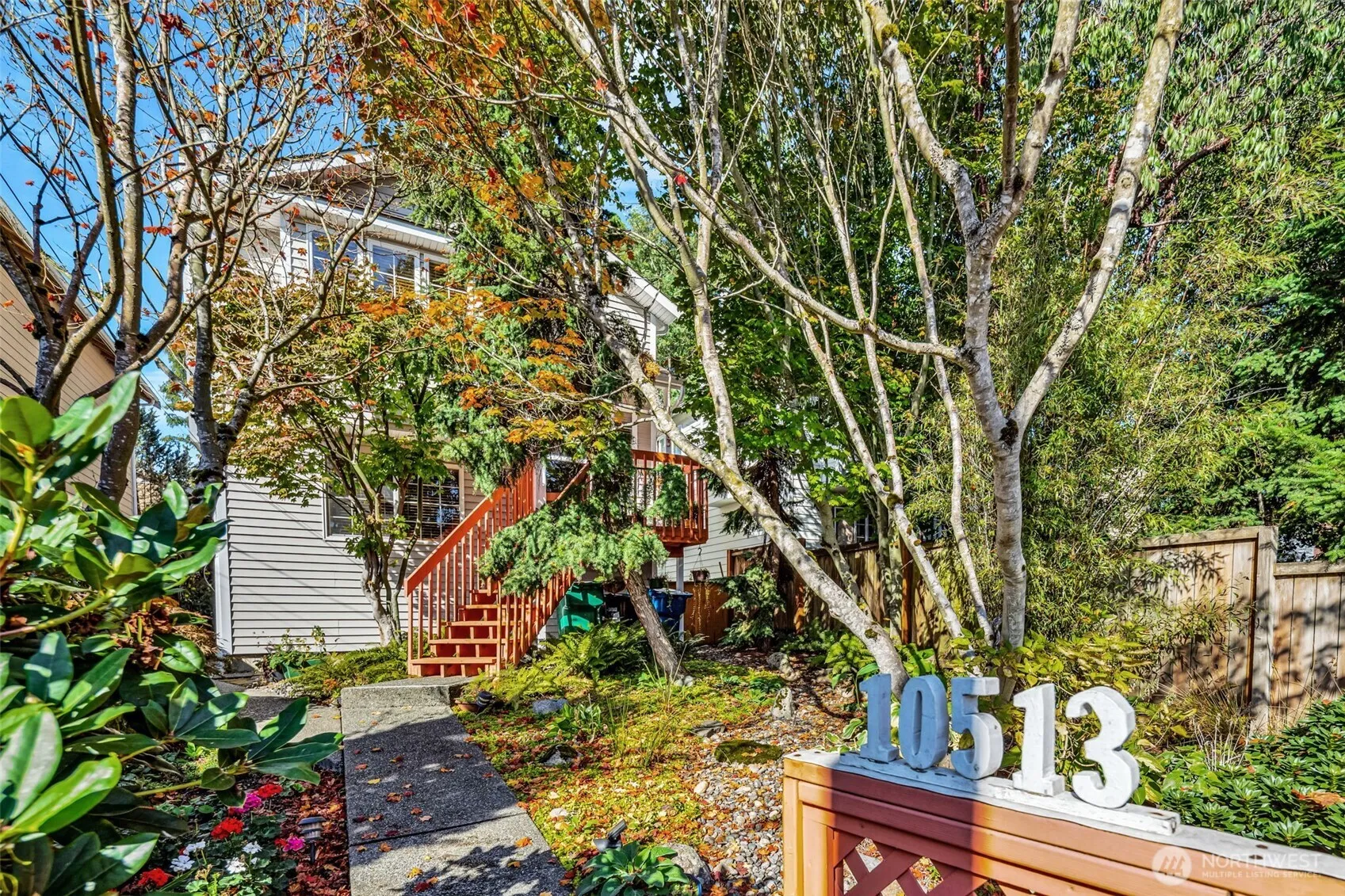 Property photo for 10513 Whitman Avenue N, Seattle photo 4