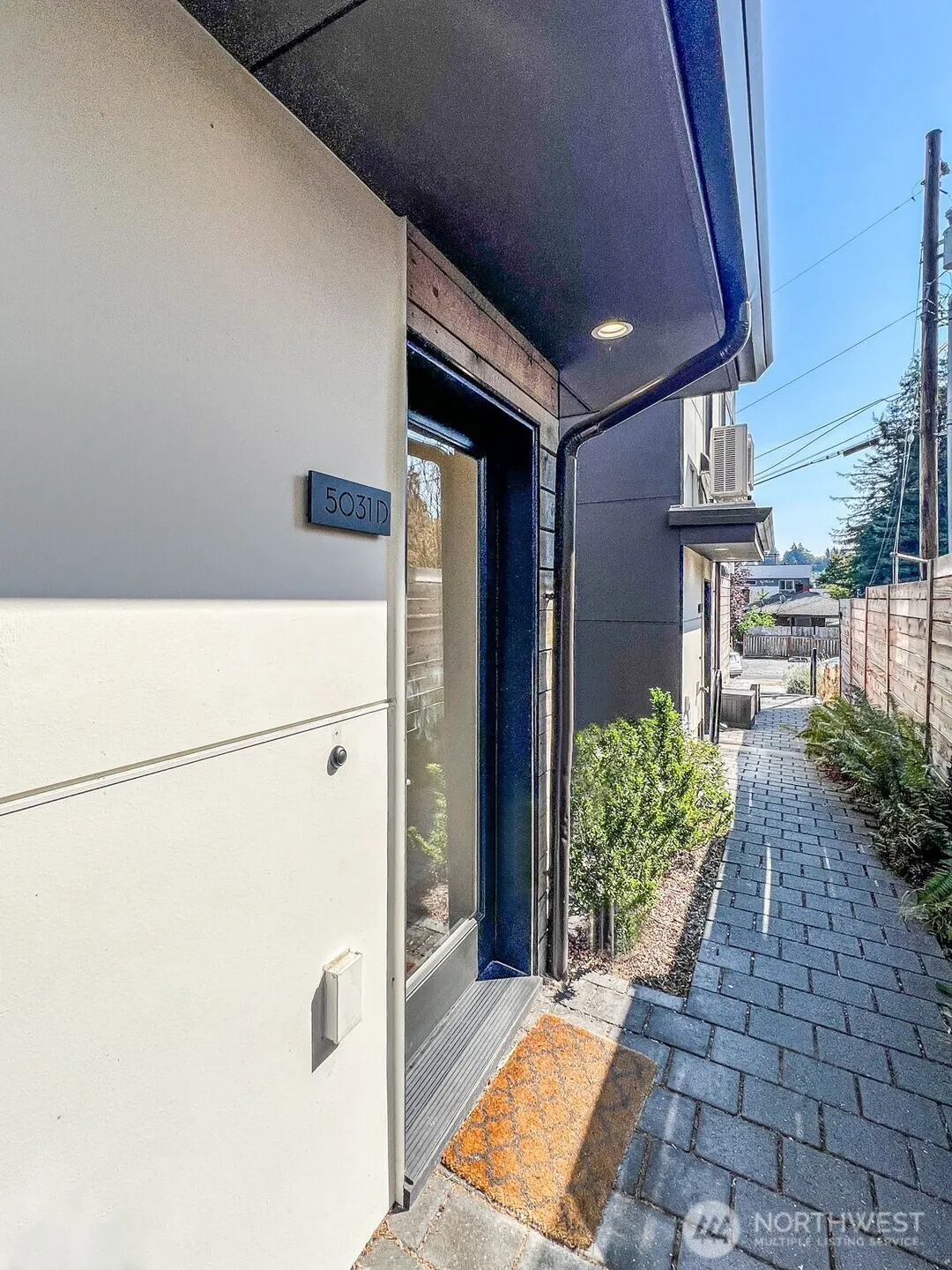 Property photo for 5031 35th Avenue S #unit D, Seattle photo 4