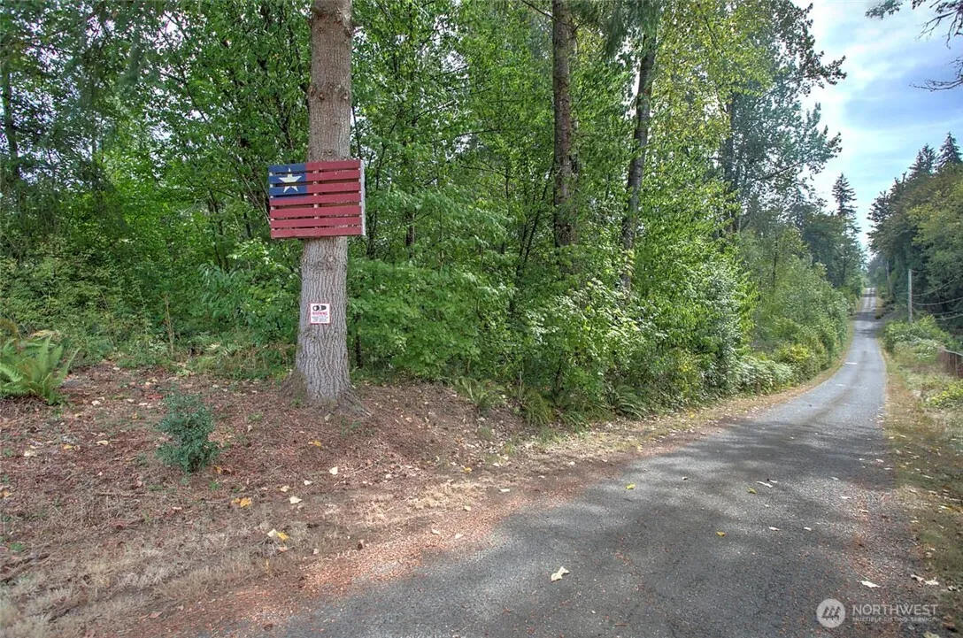Property photo for 204 Xx 190th Avenue Se, Renton photo 5