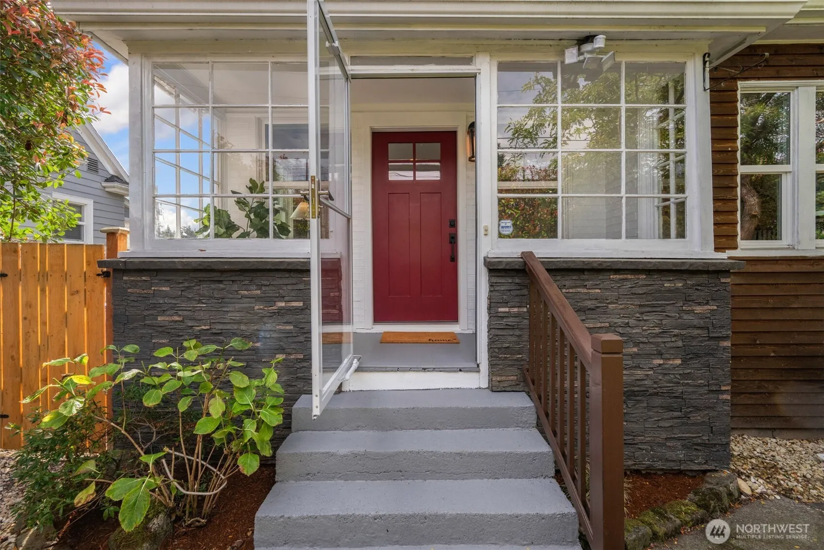 Property photo for 2727 S Judkins Street, Seattle photo 3