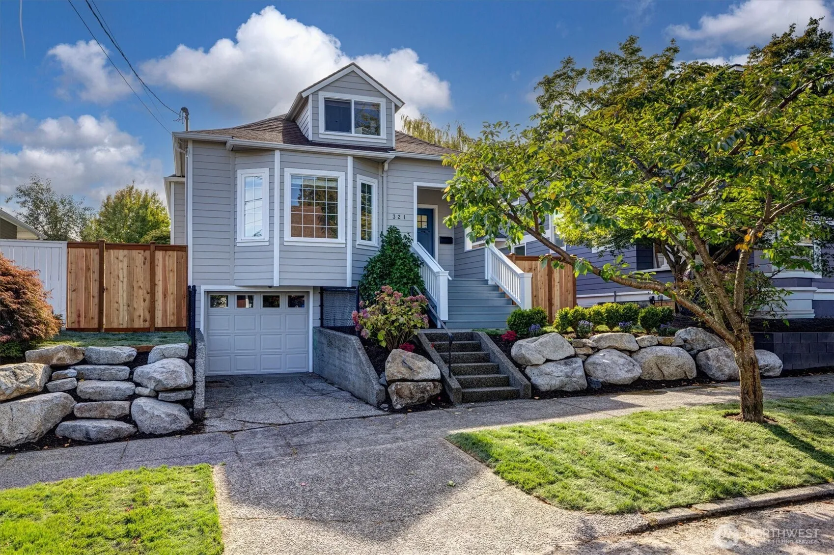 Property photo for 321 W Garfield, Seattle