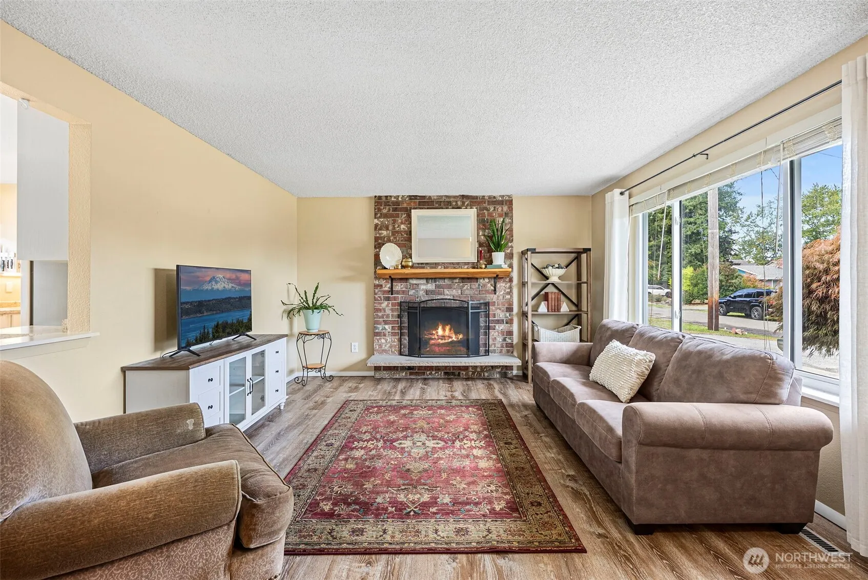 Property photo for 614 E 91st Street, Tacoma photo 4