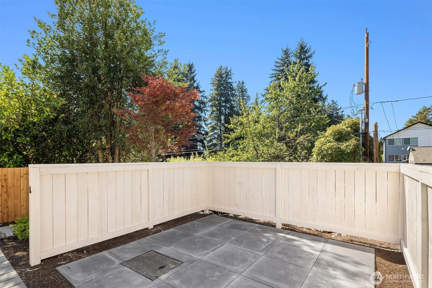 Property photo for 11526 38th Avenue Ne, Seattle photo 3