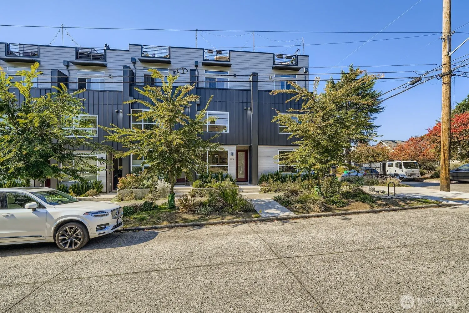 Property photo for 5719 9th Avenue Nw, Seattle photo 2