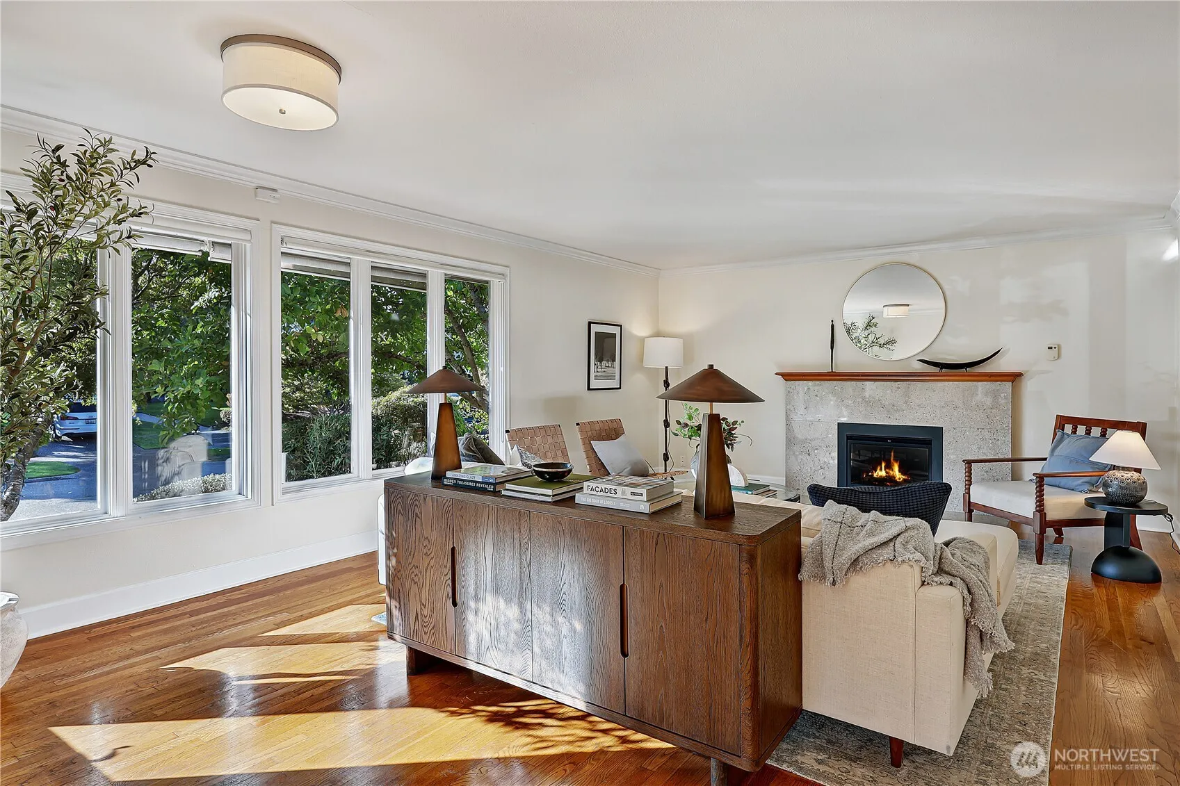 Property photo for 1852 40th Avenue E, Seattle photo 3