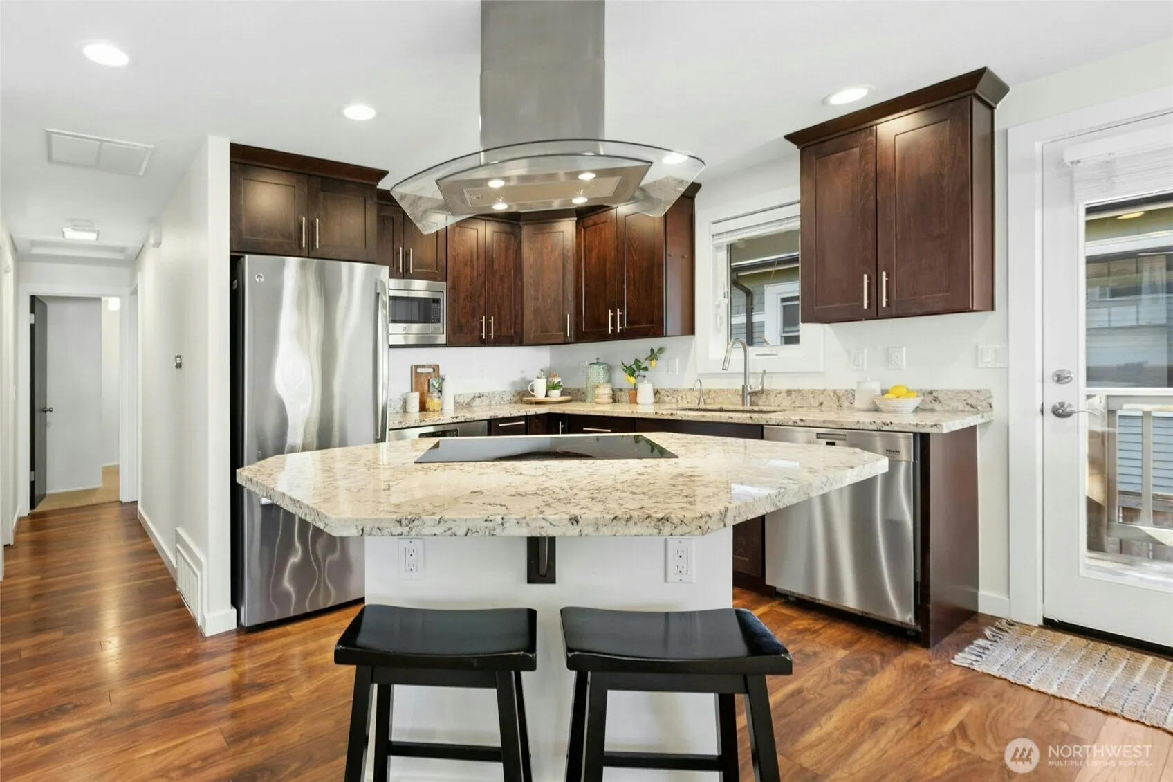 Property photo for 735 N 83rd Street, Seattle photo 5