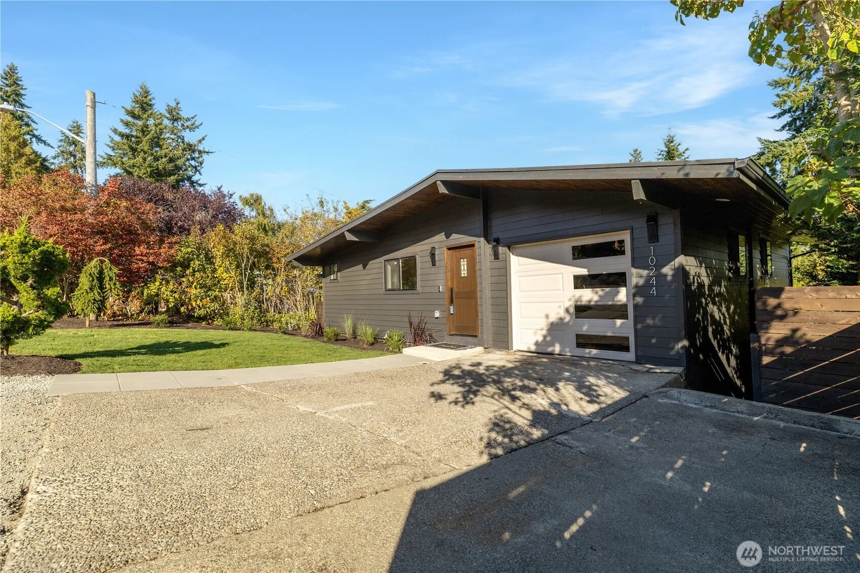 Property photo for 10244 32nd Avenue Sw, Seattle