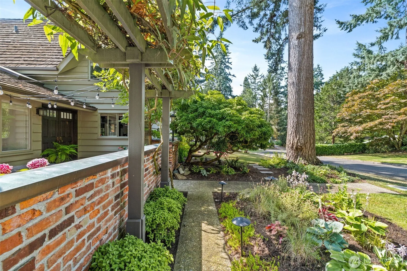 Property photo for 13256 Sherman Road Nw, Seattle photo 4
