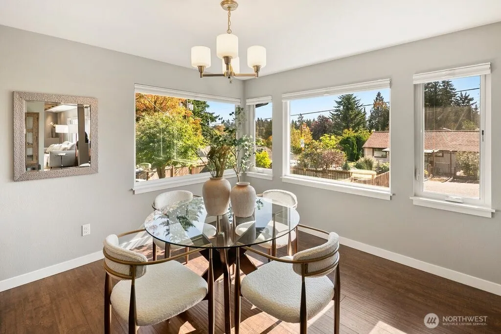 Property photo for 11056 11th Avenue Sw, Seattle photo 5