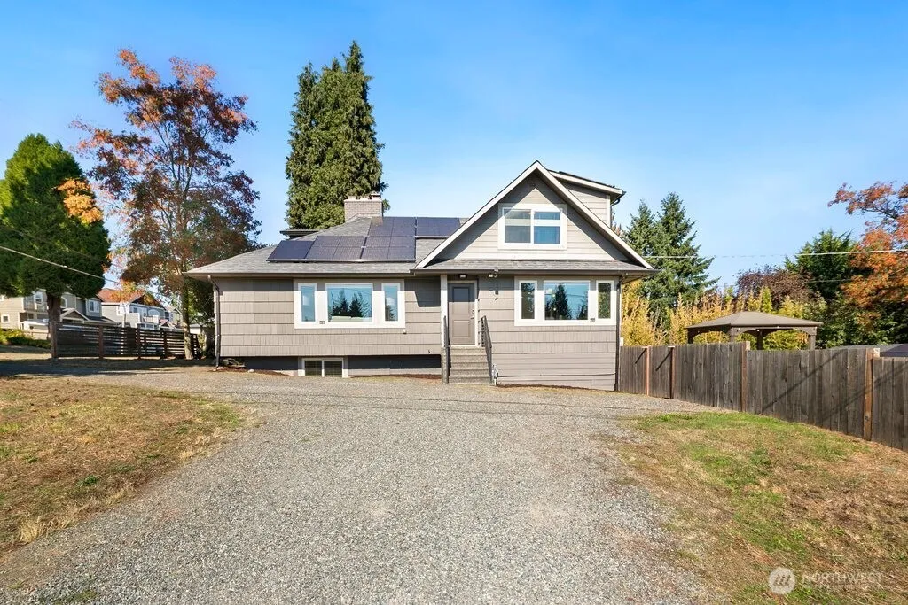 Property photo for 11056 11th Avenue Sw, Seattle