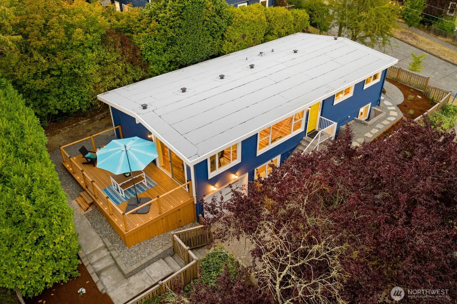 Property photo for 3701 Sw Southern Street, Seattle photo 2