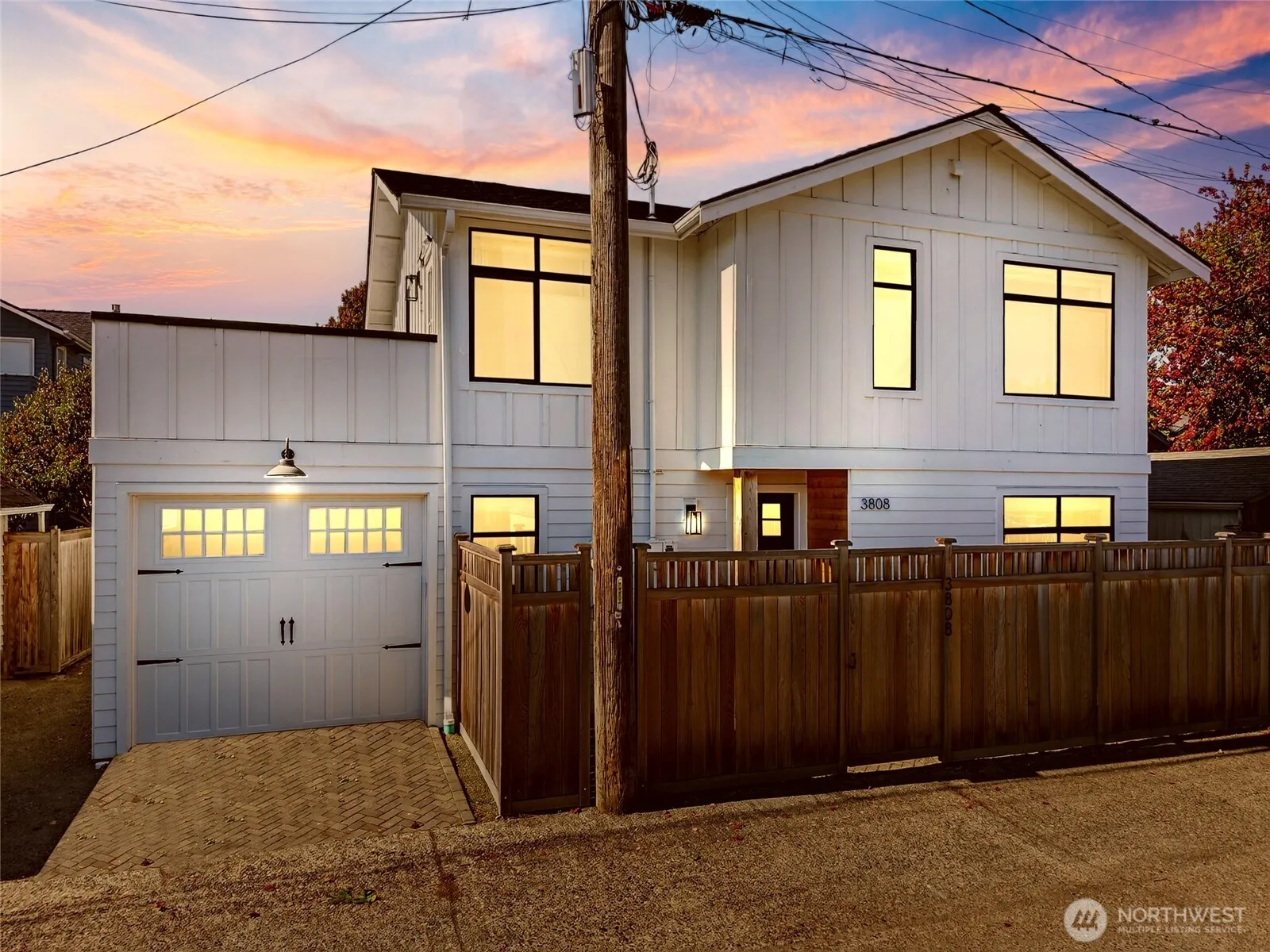 Property photo for 3808 36th Avenue Sw, Seattle photo 2
