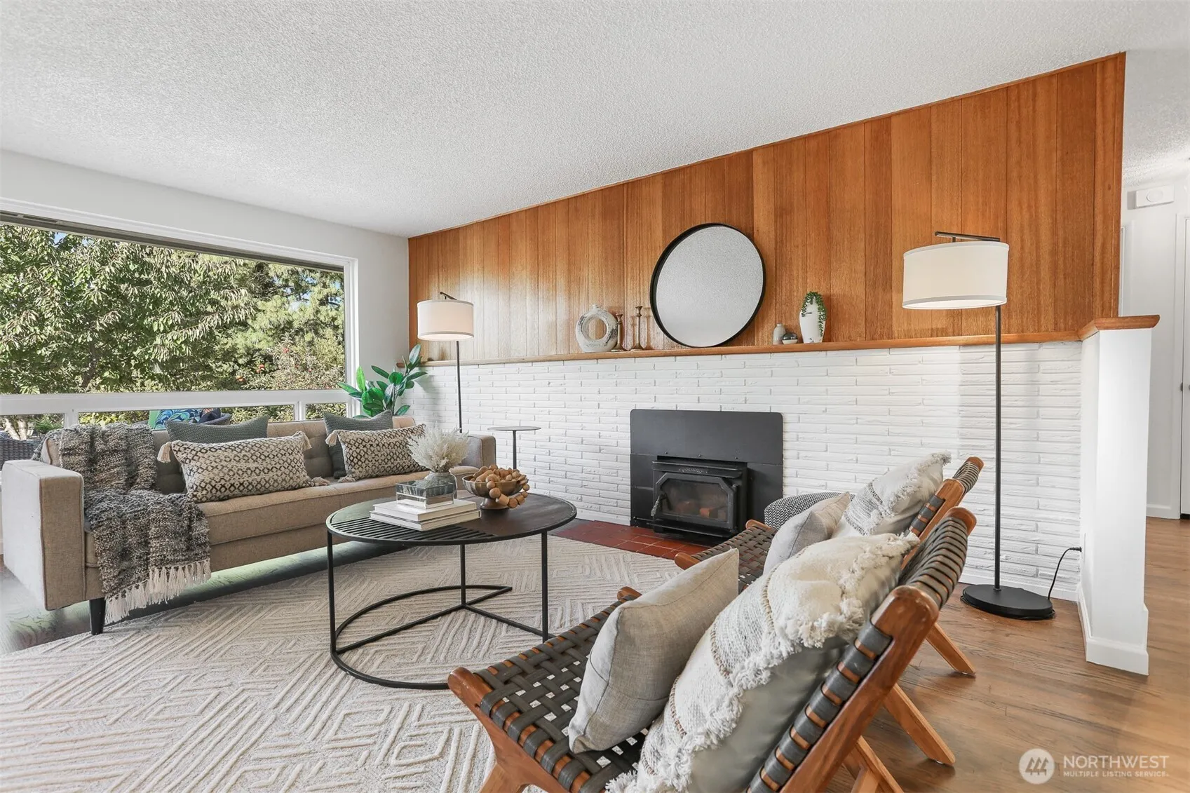 Property photo for 3916 Sw 100th Street, Seattle photo 4