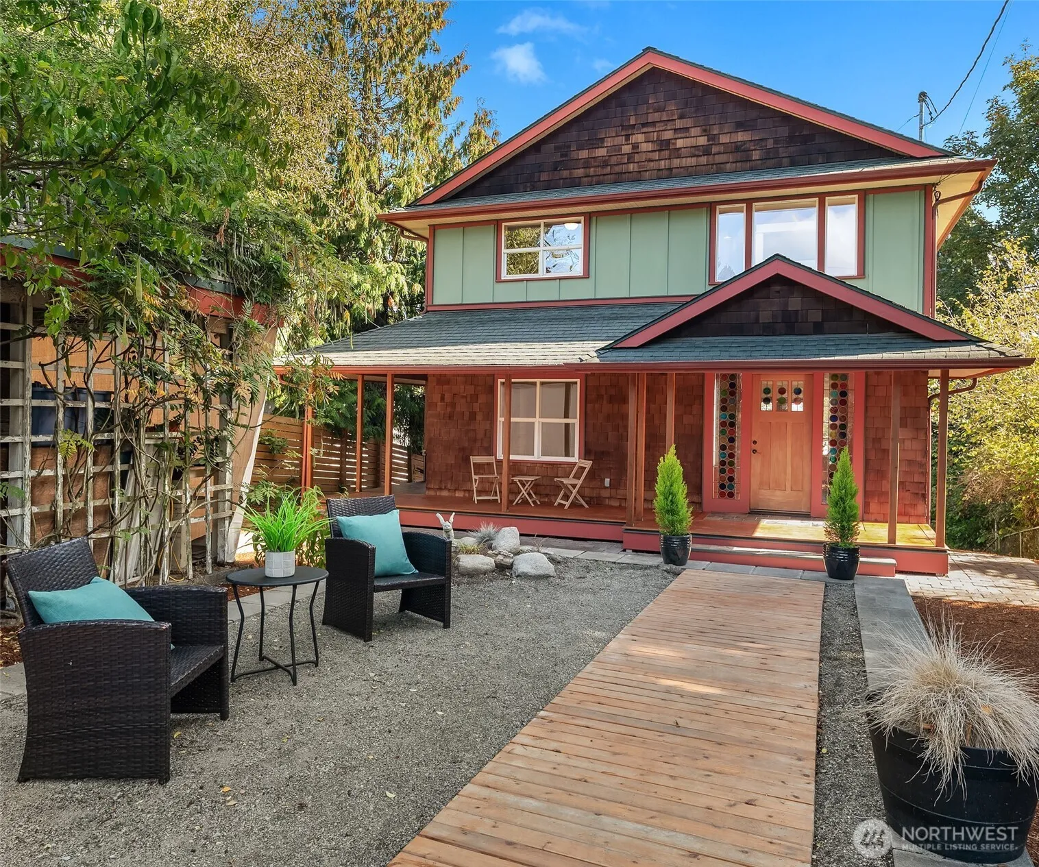 Property photo for 7337 7th Avenue Sw, Seattle photo 2