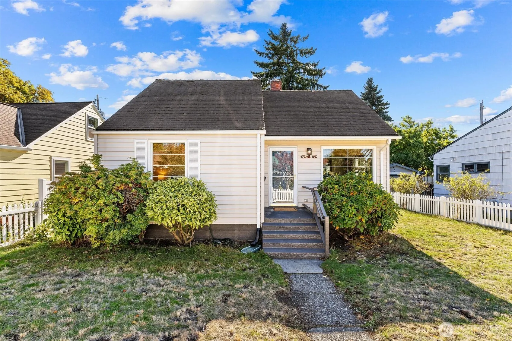 Property photo for 615 Nw 48th Street, Seattle photo 3