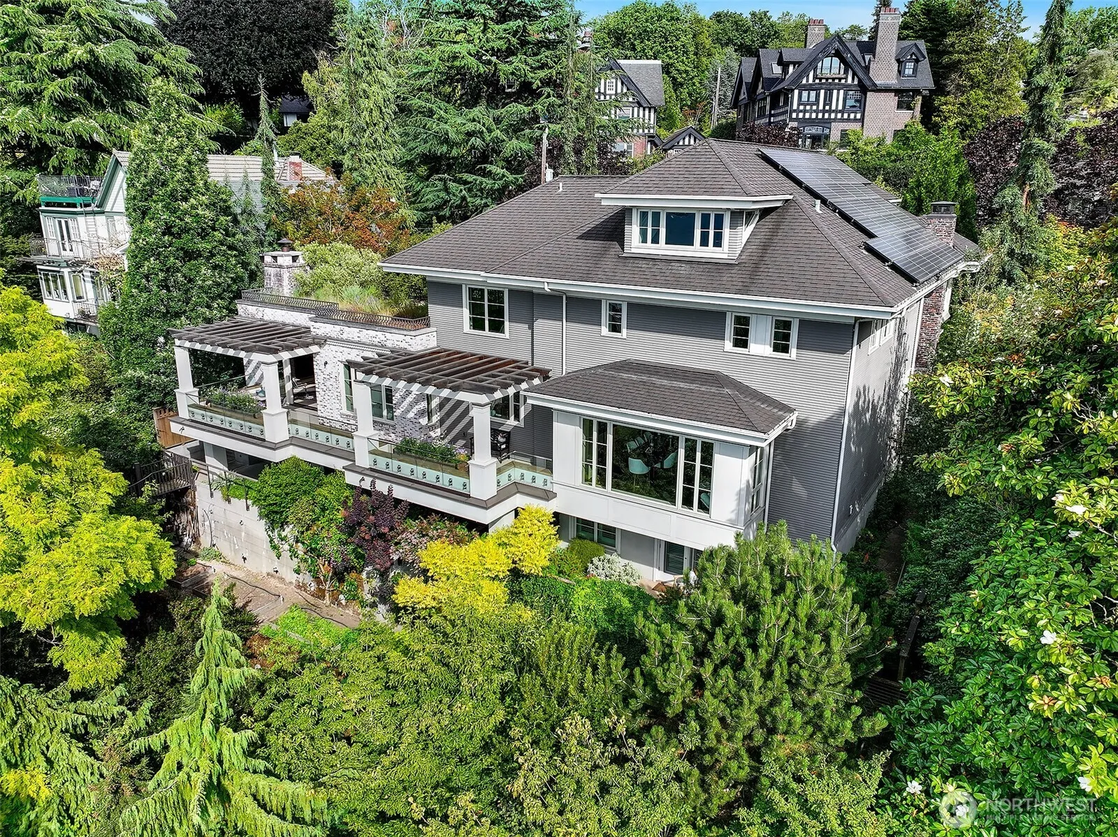 1065 Summit Avenue E, Seattle