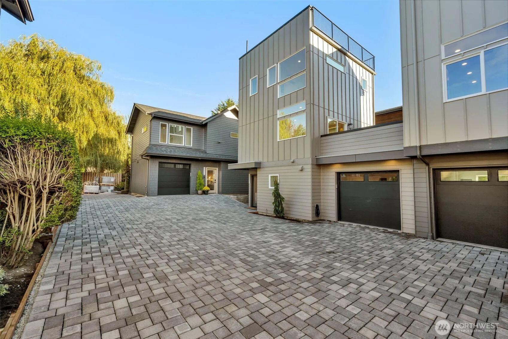 Property photo for 5638 49th Avenue Sw, Seattle photo 2