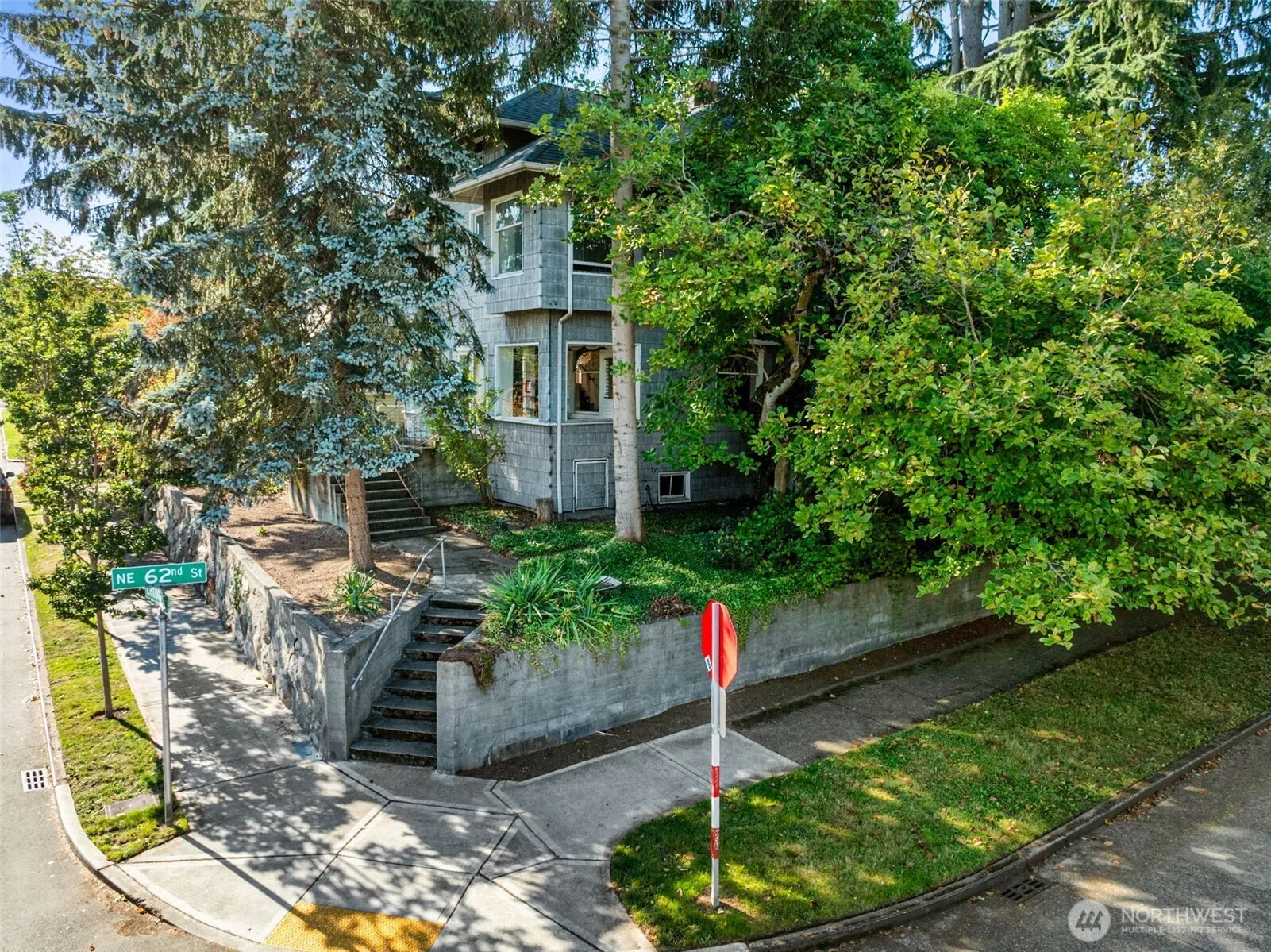 Property photo for 6119 Latona Avenue Ne, Seattle photo 5