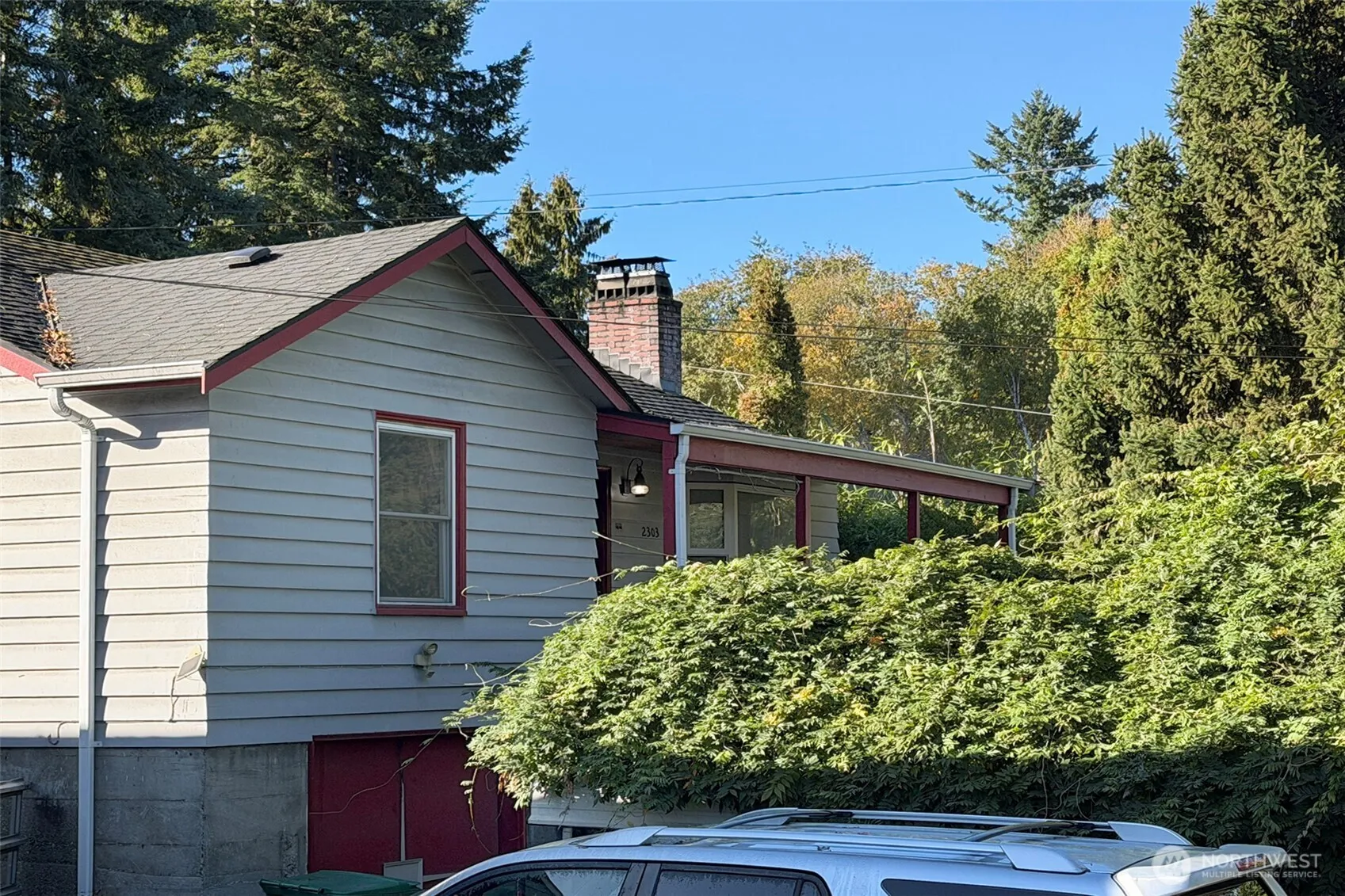 Property photo for 2303 Ne 95th Street, Seattle photo 3