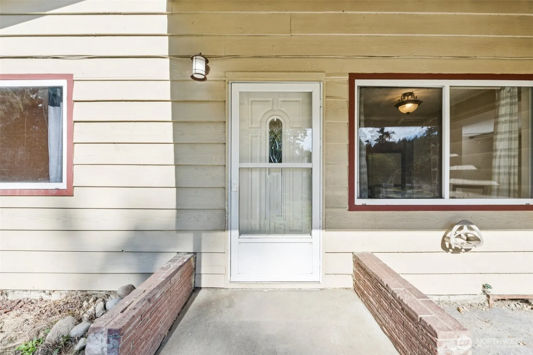 Property photo for 1707 128th Street E, Tacoma photo 3