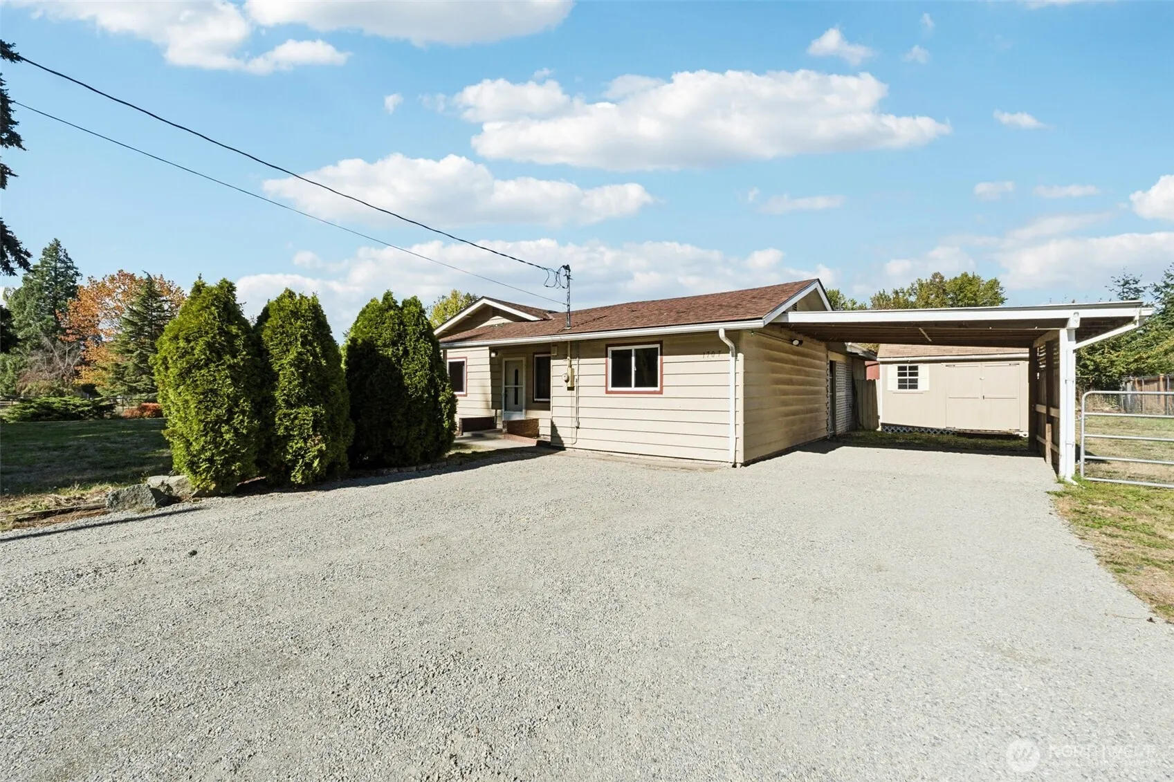 Property photo for 1707 128th Street E, Tacoma photo 2