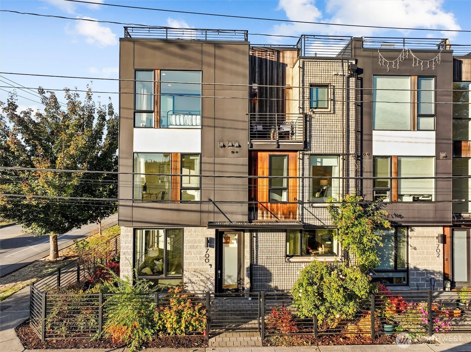 700 S Willow St, Seattle