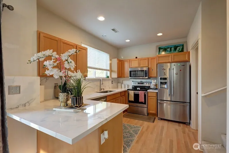 Property photo for 4542 S Henderson Street #a, Seattle photo 5