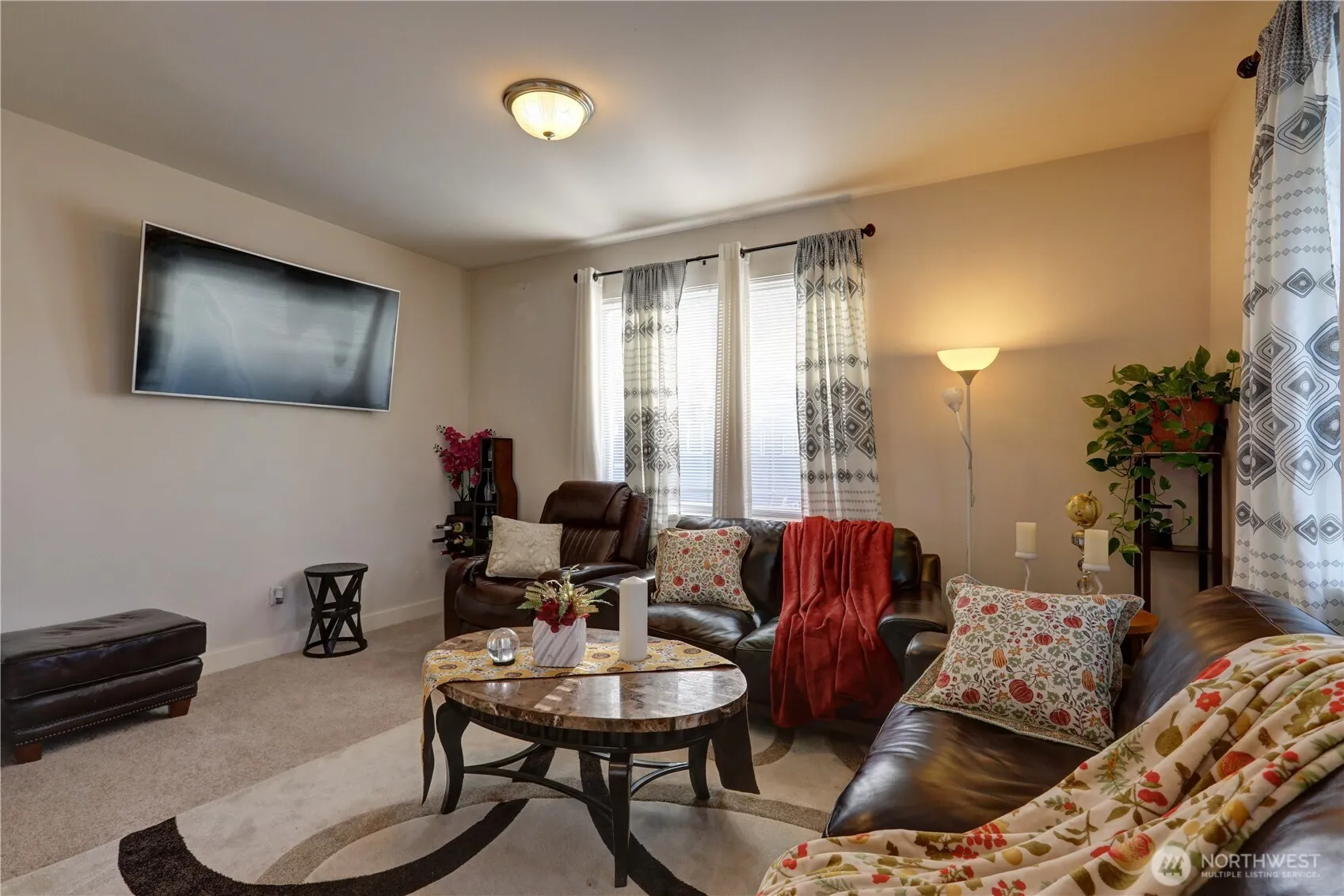 Property photo for 4542 S Henderson Street #a, Seattle photo 2