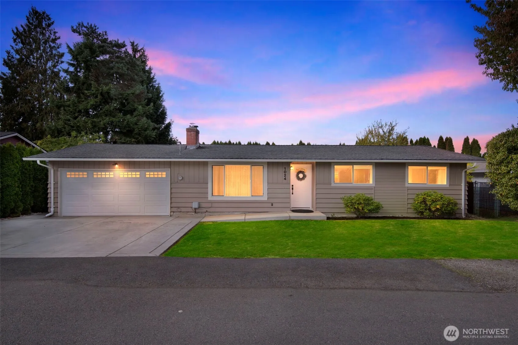 Property photo for 1024 21st Street Nw, Puyallup