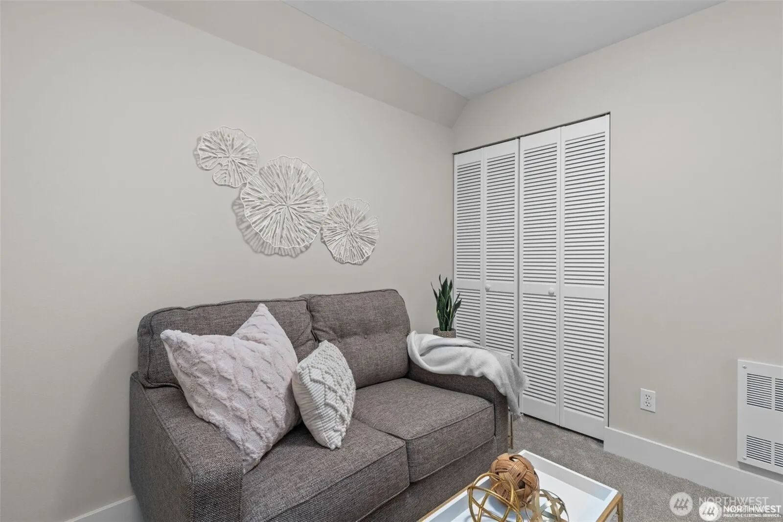 Property photo for 31 Etruria Street #b, Seattle photo 5