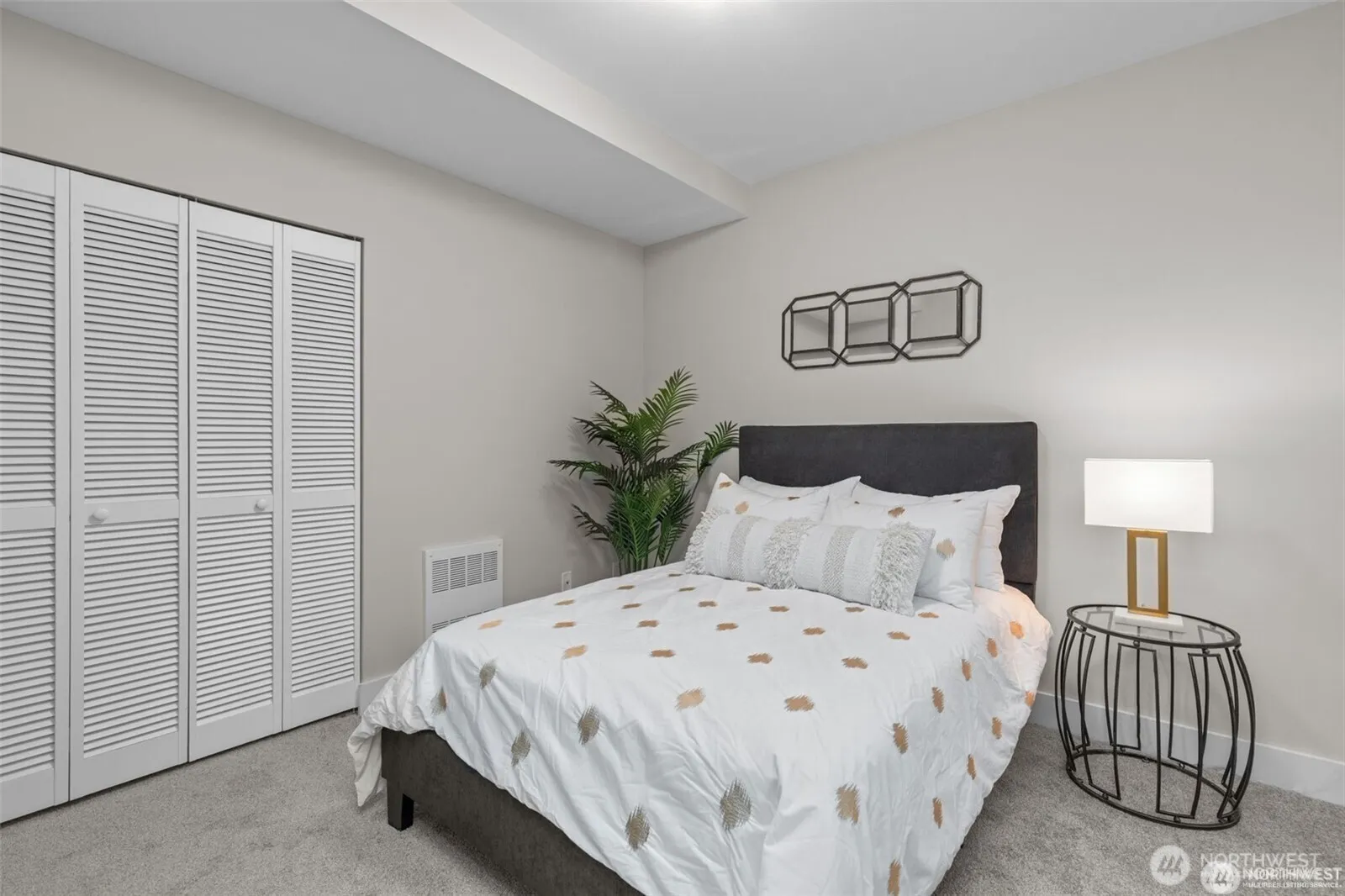 Property photo for 31 Etruria Street #b, Seattle photo 4
