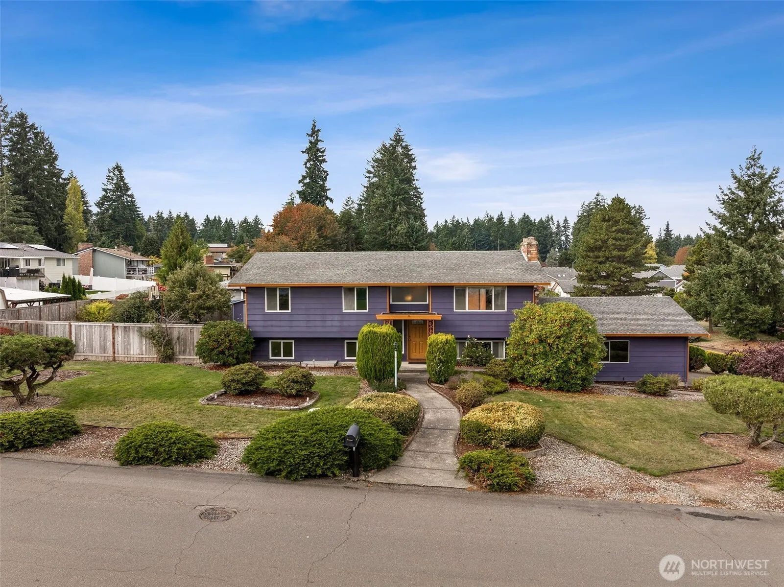 Property photo for 10014 108th Avenue Sw, Tacoma photo 2