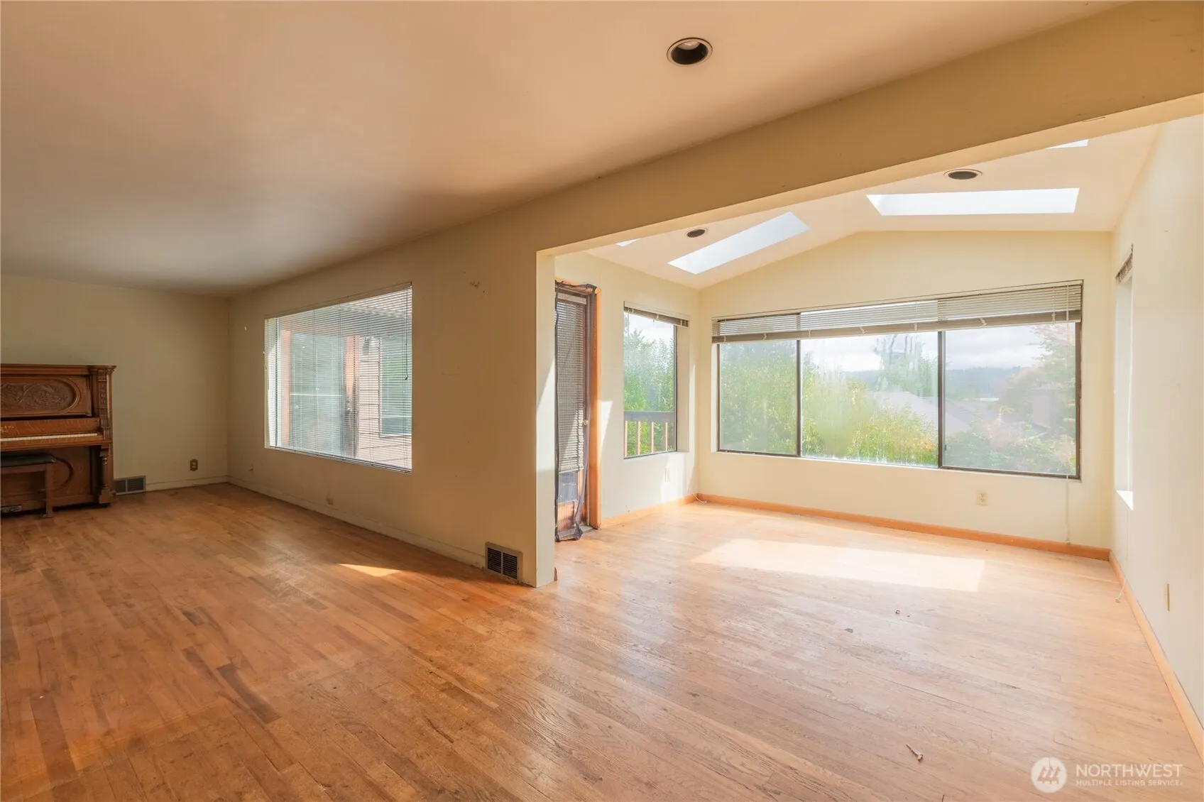 Property photo for 7210 Seward Park Avenue S, Seattle photo 5