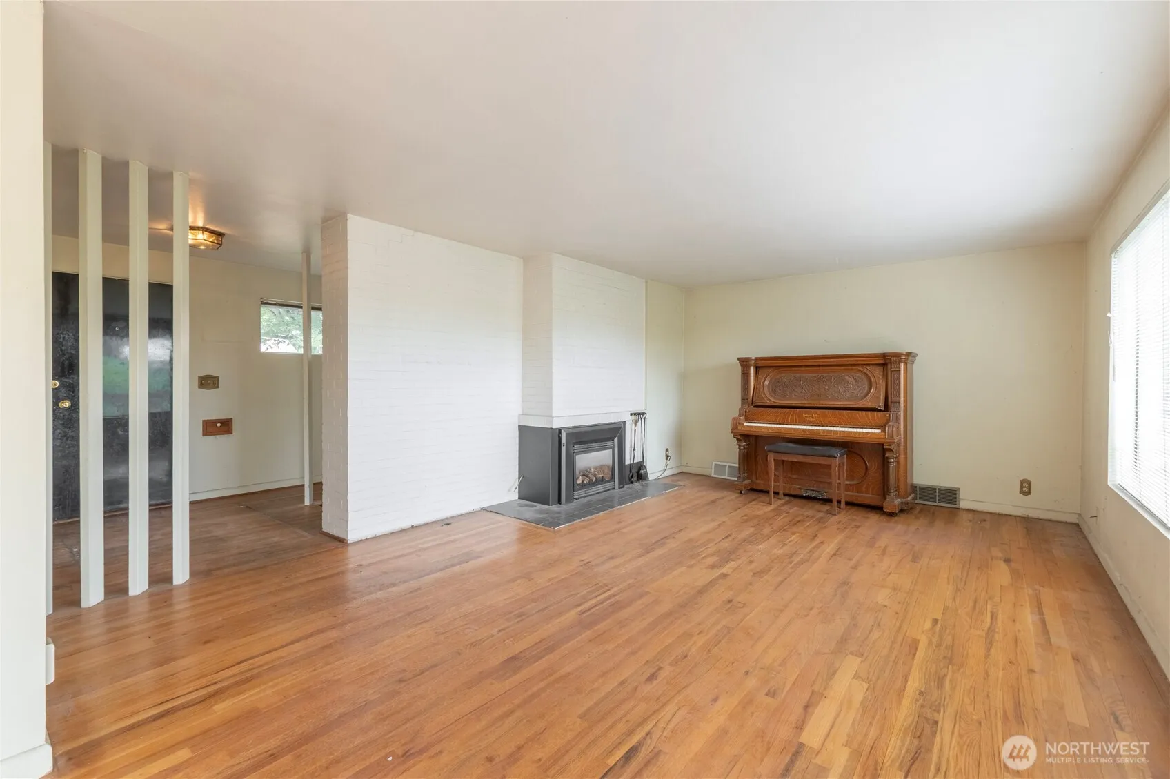Property photo for 7210 Seward Park Avenue S, Seattle photo 2