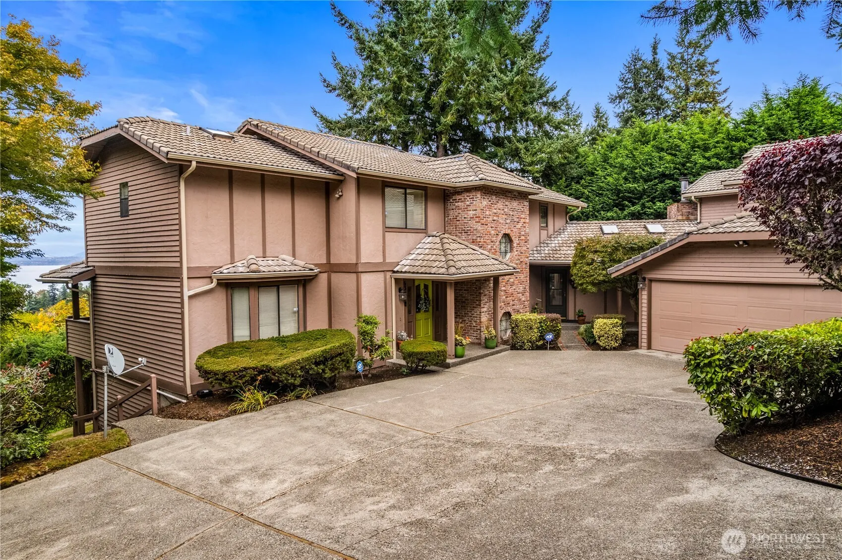 Property photo for 6329 Dash Point Boulevard Ne, Tacoma photo 3