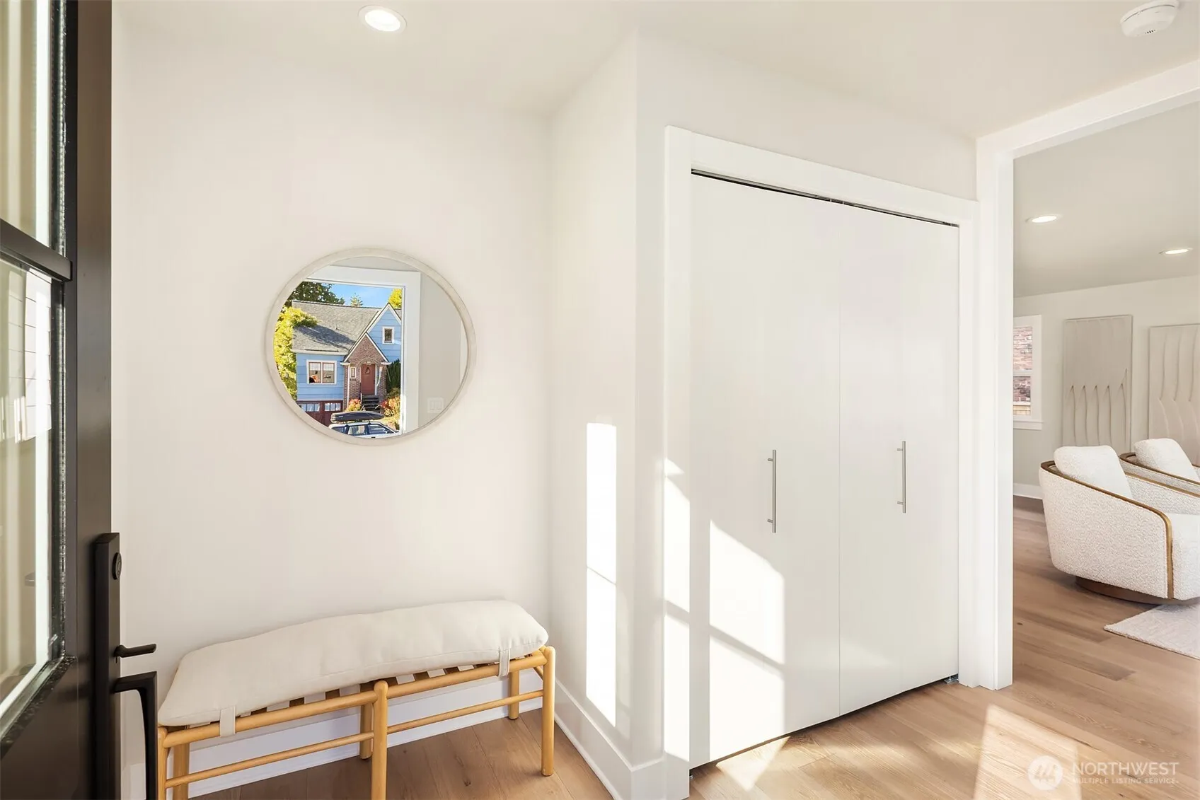 Property photo for 7721 Sunnyside Avenue N, Seattle photo 2