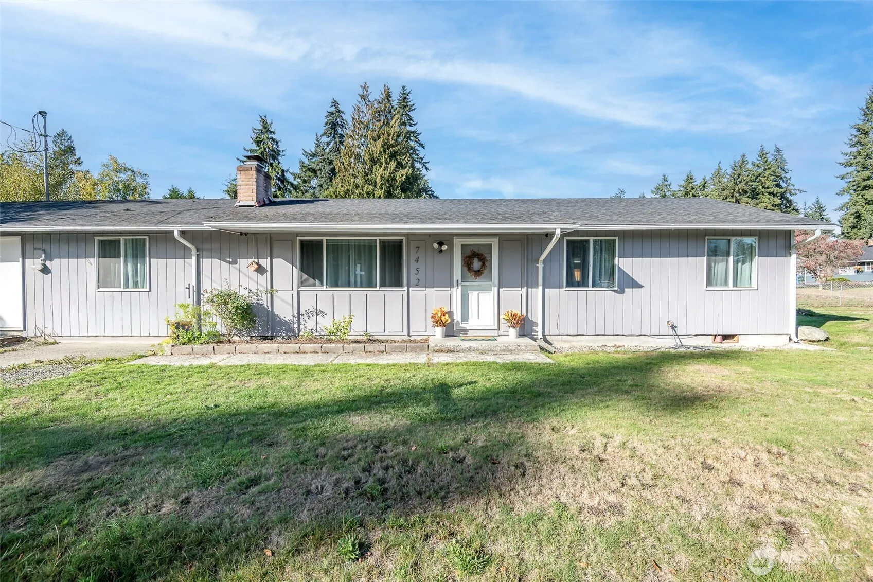Property photo for 7452 Canyon Road E, Puyallup photo 2