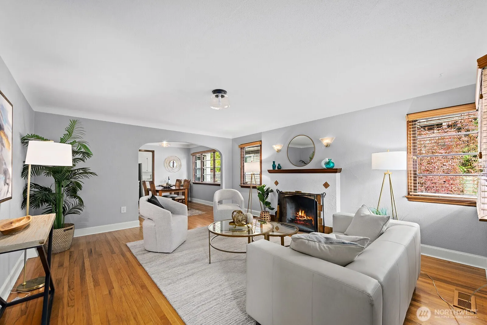 Property photo for 10205 35th Avenue Sw, Seattle photo 2