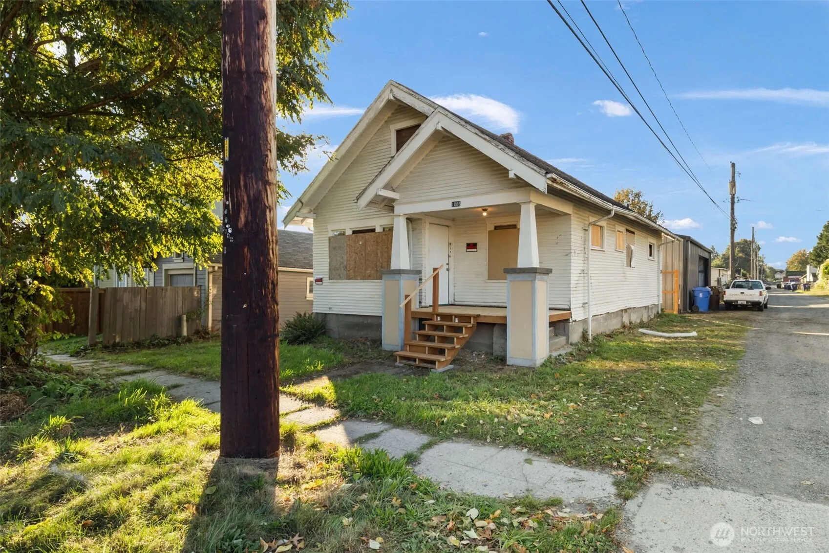 Property photo for 1008 S 37th Street, Tacoma