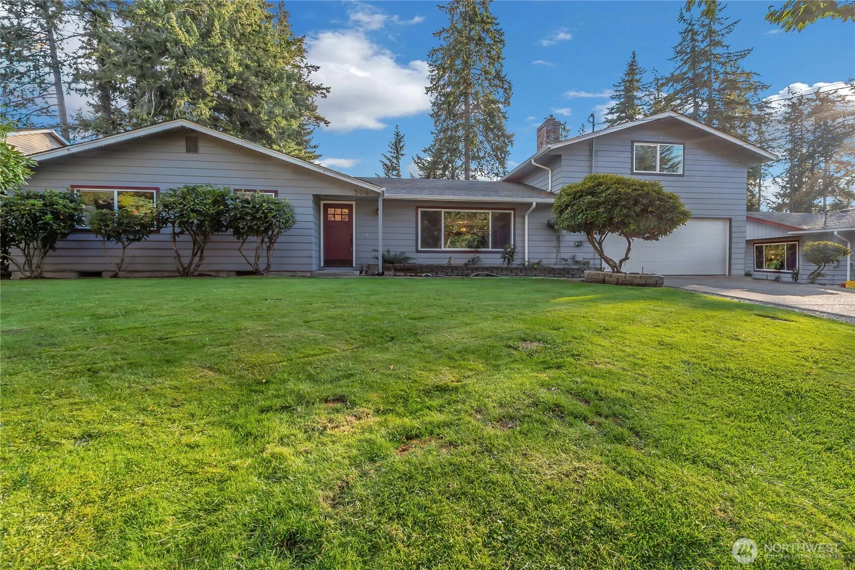 Property photo for 306 144th Street E, Tacoma photo 3