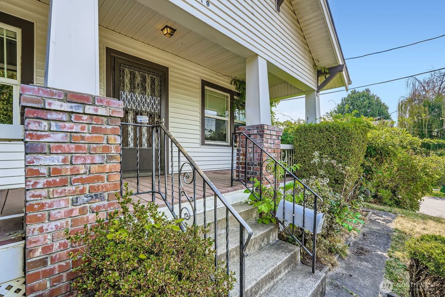 Property photo for 819 S Adams Street, Tacoma photo 3
