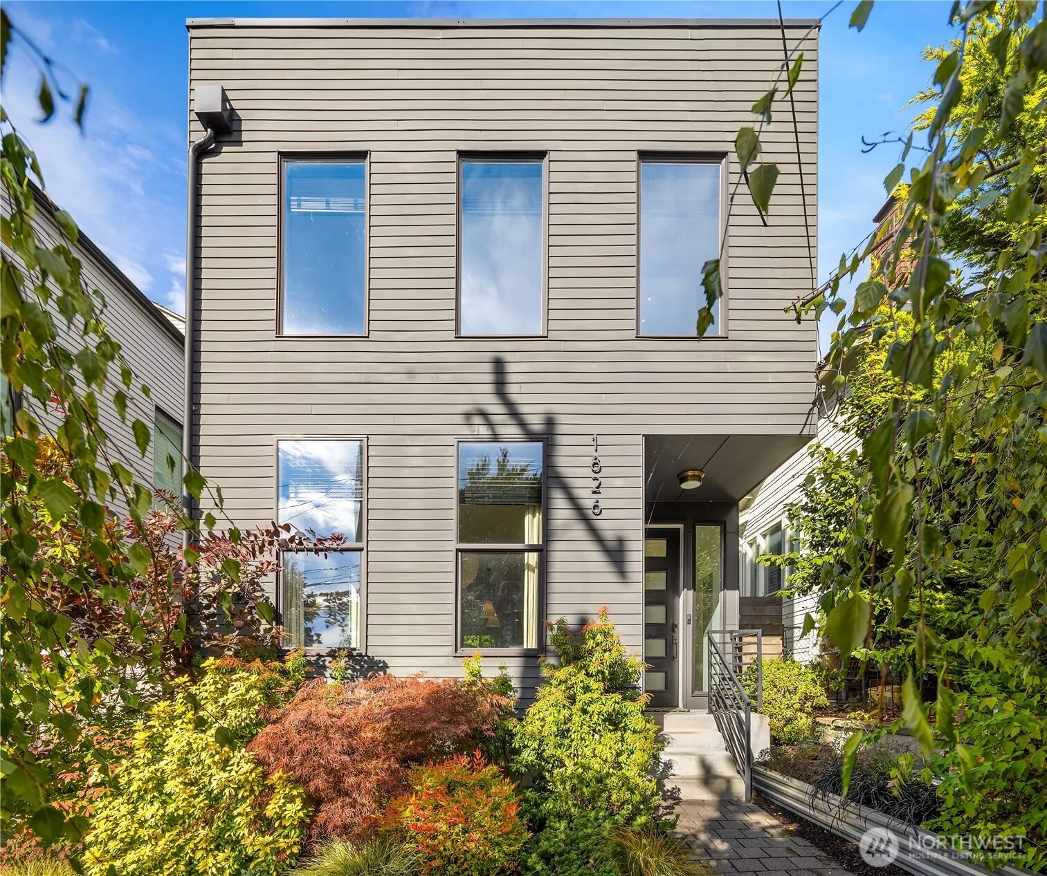 Property photo for 1826 S Lane Street, Seattle photo 2