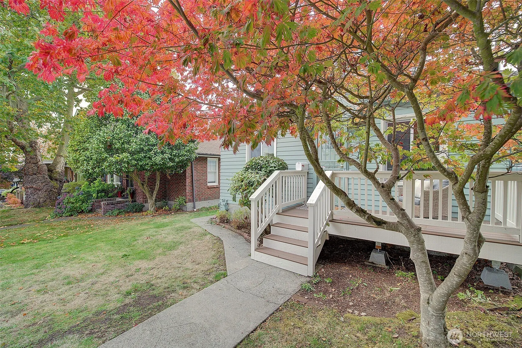 Property photo for 4021 40th Avenue Sw, Seattle photo 4