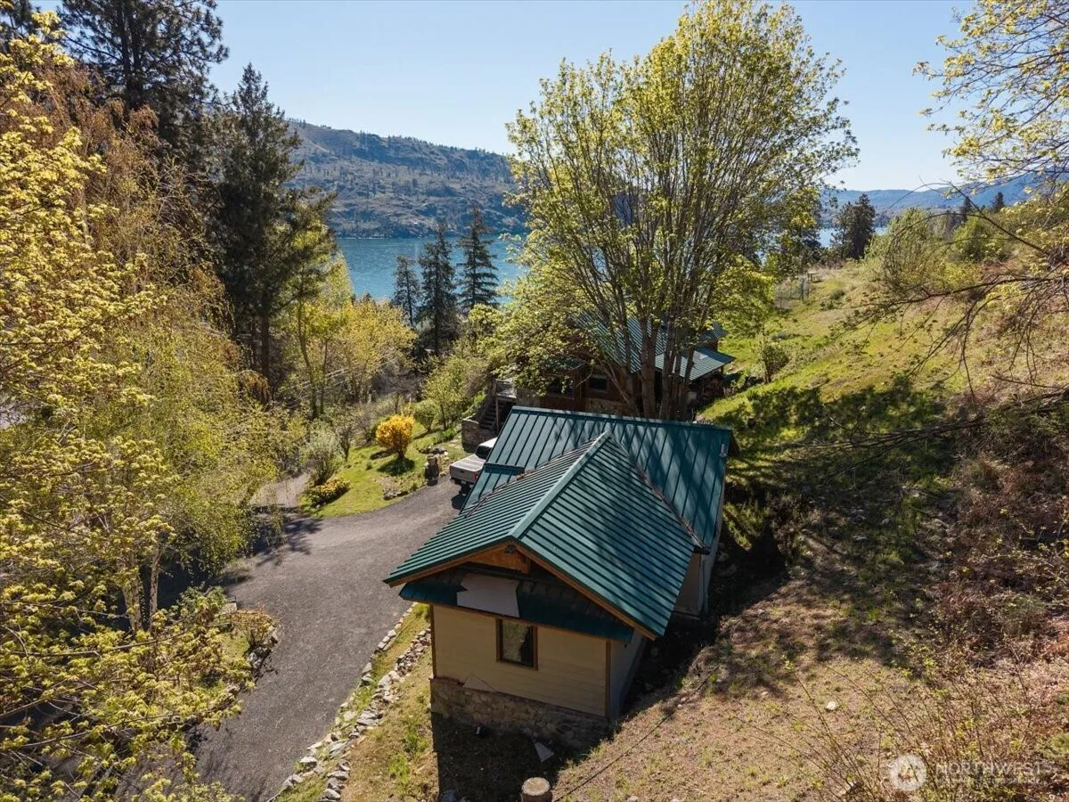 Property photo for 16495 S Lakeshore Road, Chelan